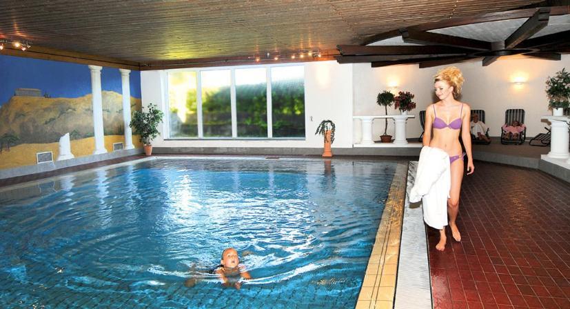 Hotel Traube Loßburg Kültér fotó